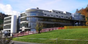 halten geschäftshaus pfäffikon longway immobilien